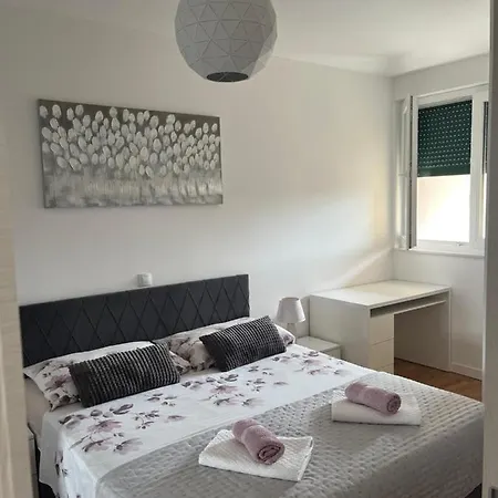 Lujan Apartment *