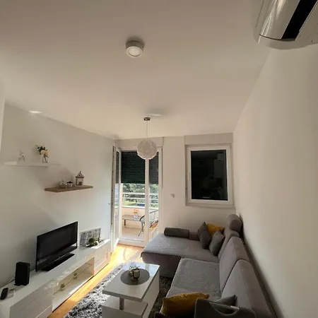 Apartment Lujan *