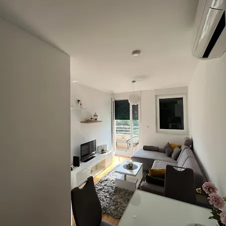 Lujan Apartment